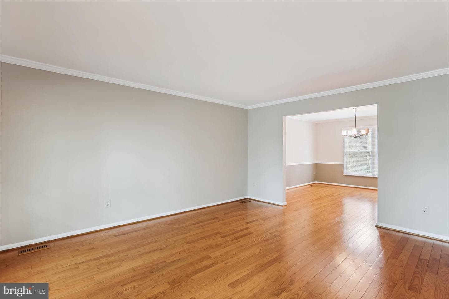 18565 Queen Elizabeth Drive photo 16