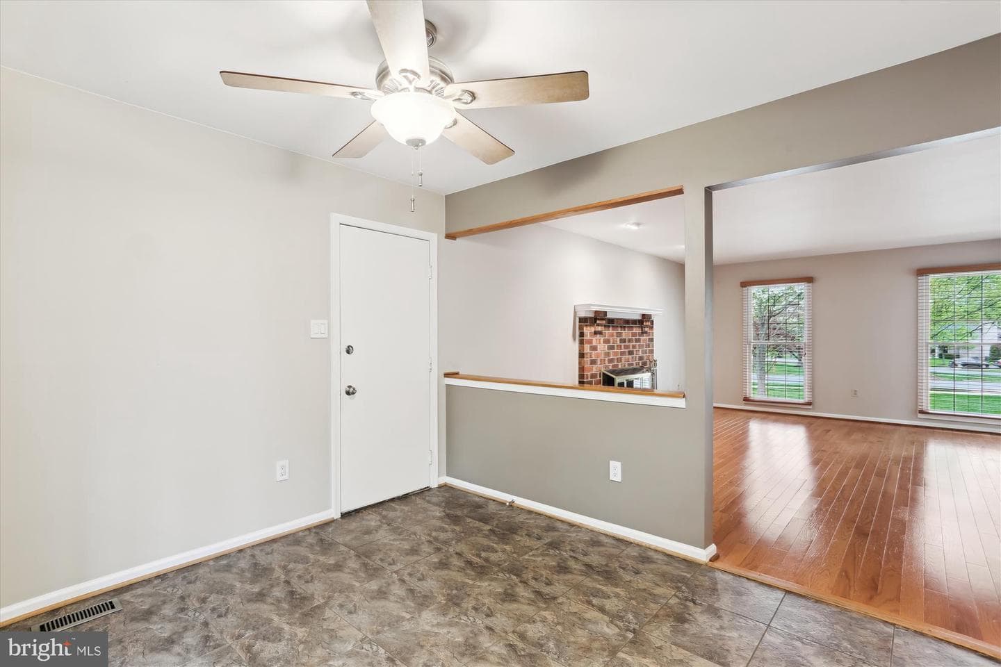 18565 Queen Elizabeth Drive photo 30