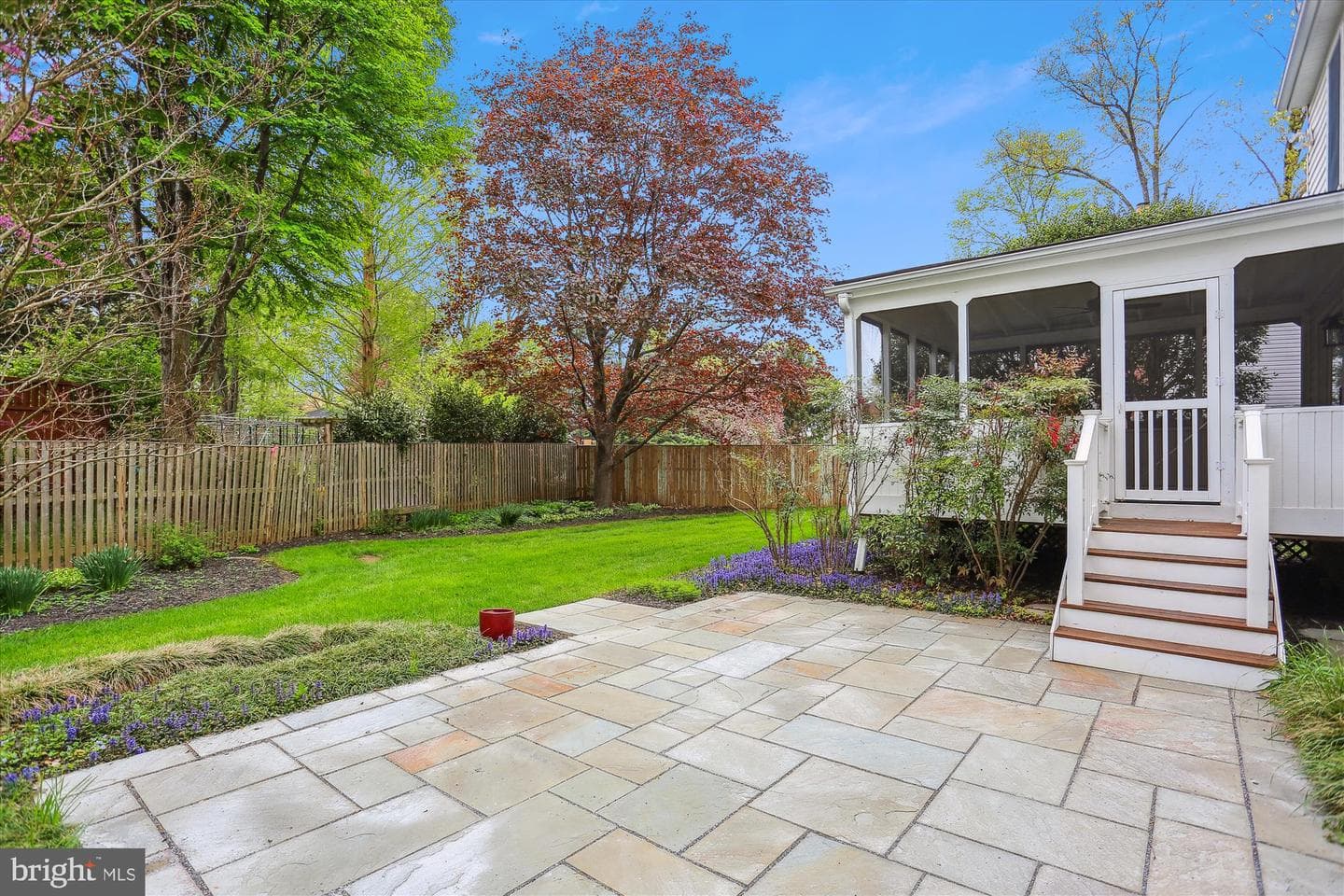 18565 Queen Elizabeth Drive photo 44
