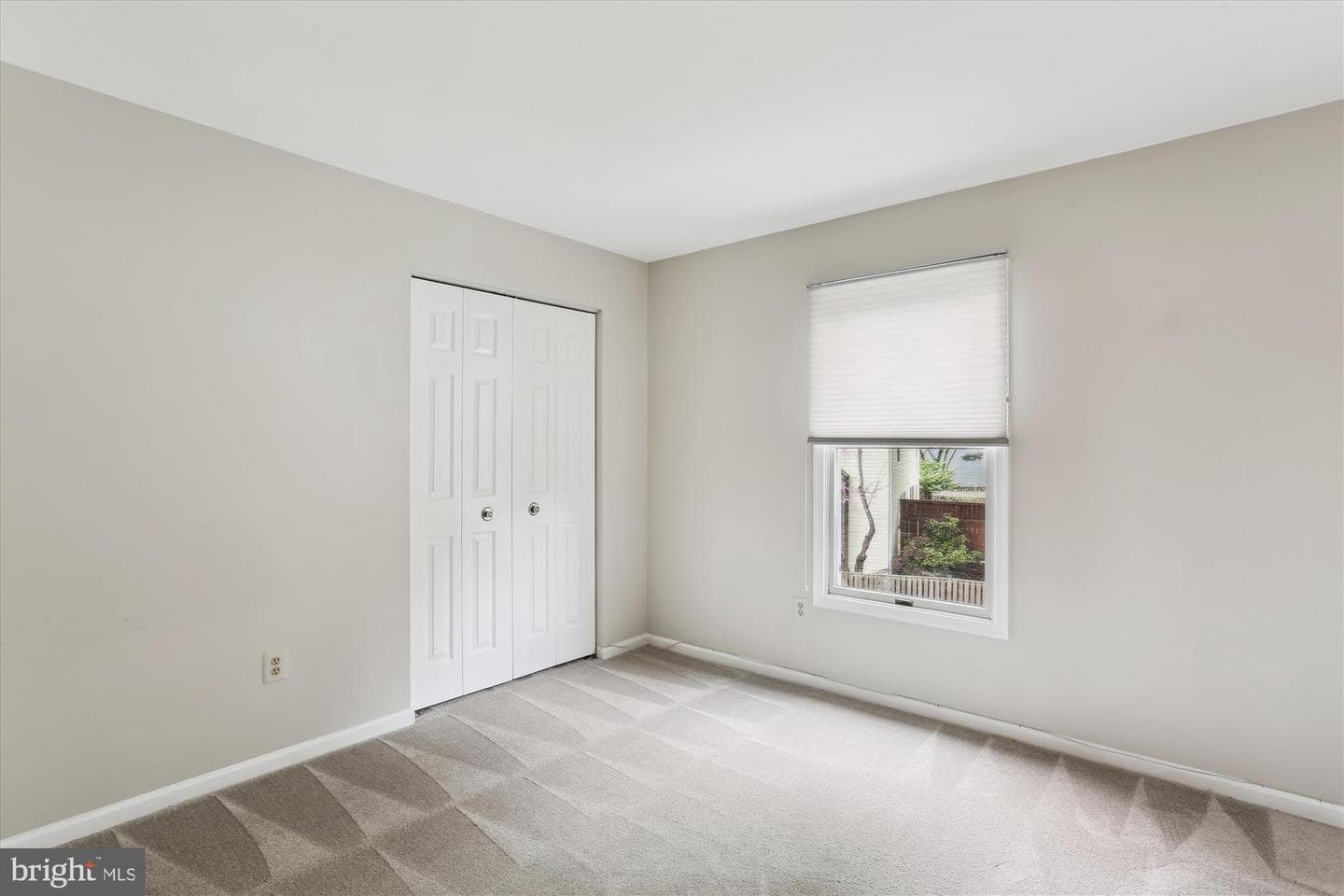 18565 Queen Elizabeth Drive photo 58