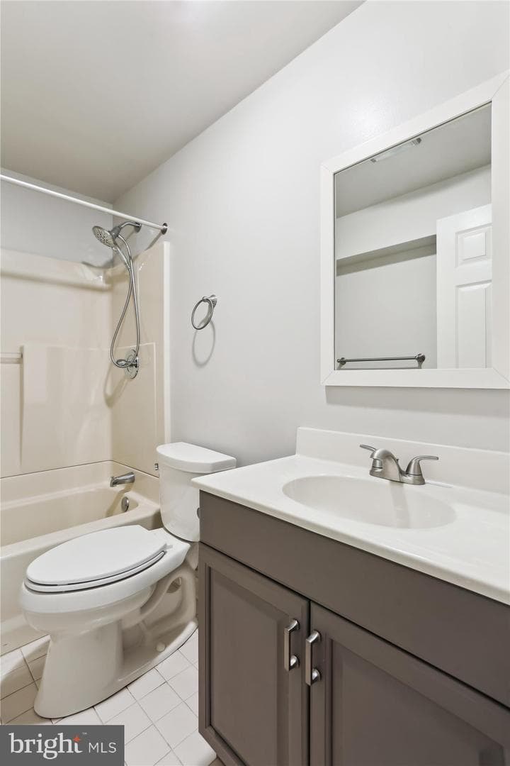 18565 Queen Elizabeth Drive photo 78