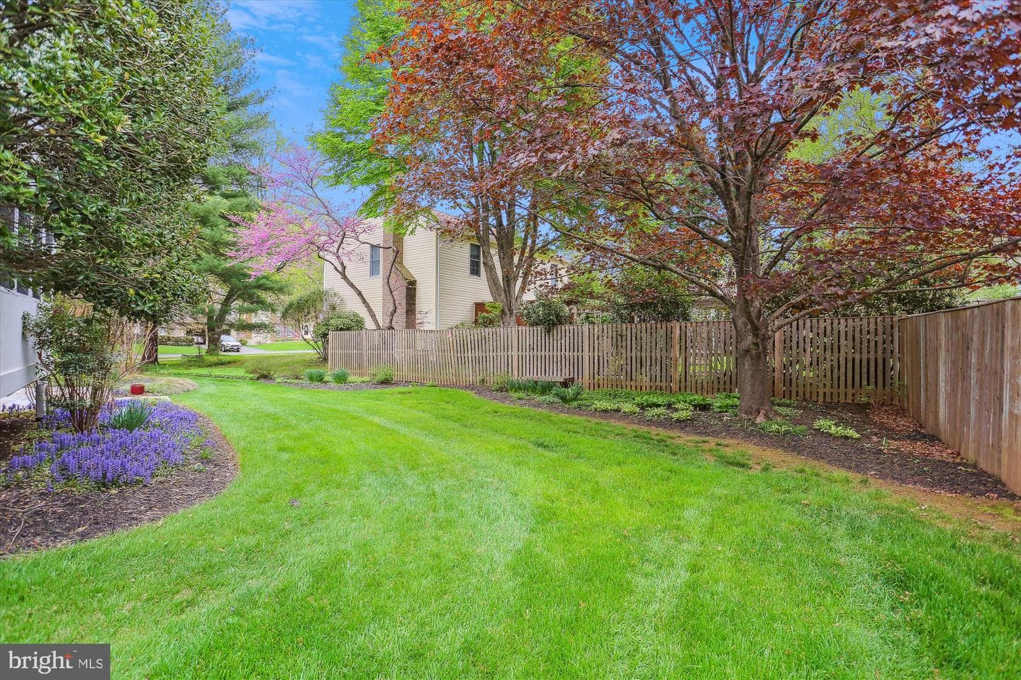 18565 Queen Elizabeth Drive photo 9