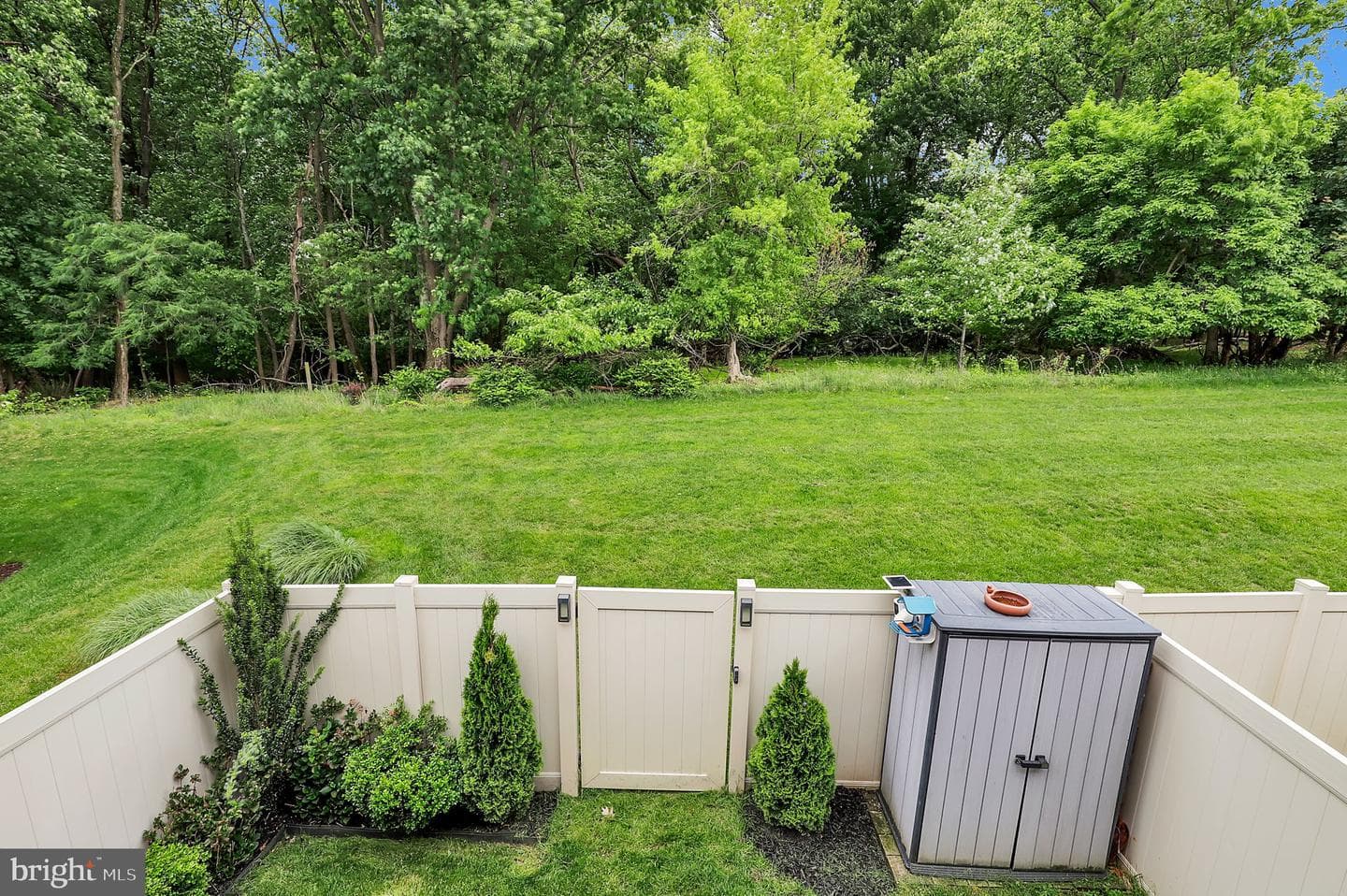 1617 Regent Manor Court photo 32