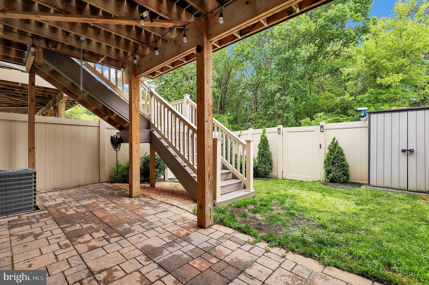 1617 Regent Manor Court photo 34