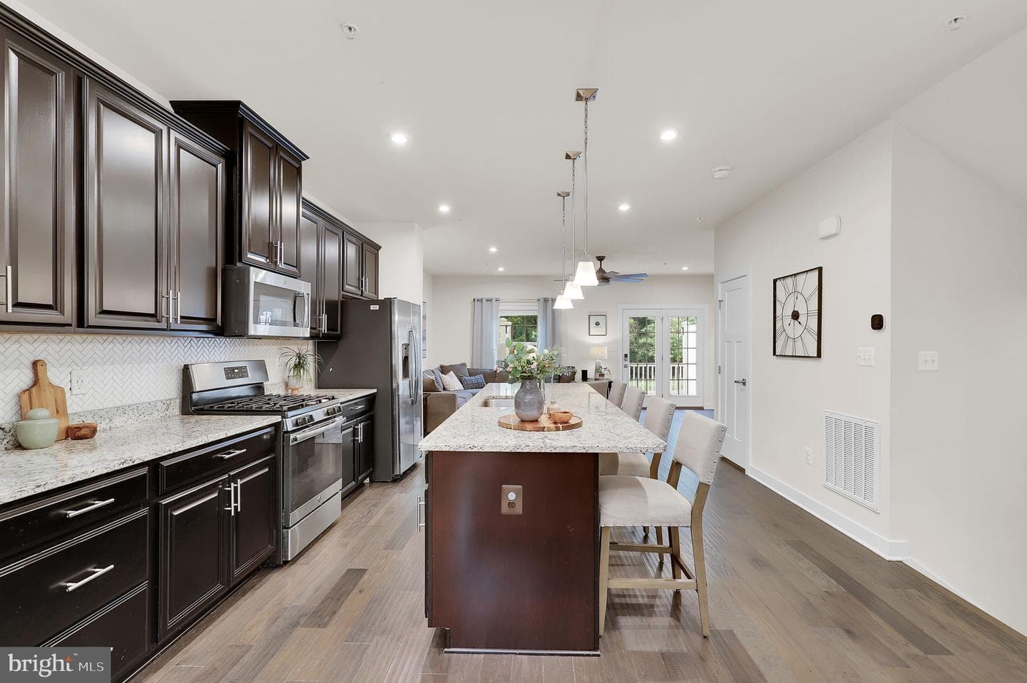 1617 Regent Manor Court photo 9