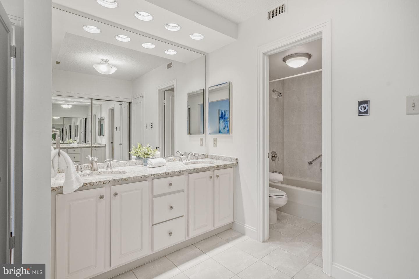 4550 N Park Avenue #311 photo 19
