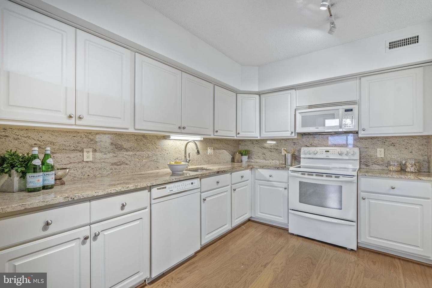 4550 N Park Avenue #311 photo 8