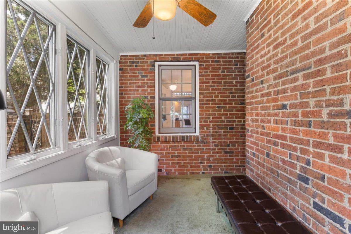 8904 Grant Street photo 13