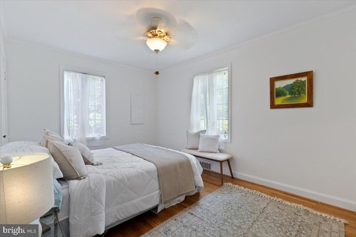 8904 Grant Street photo 20