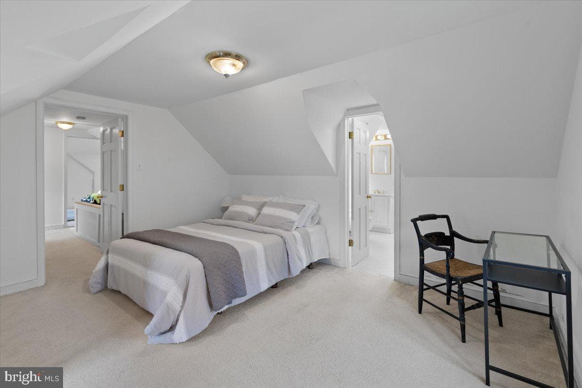 8904 Grant Street photo 24