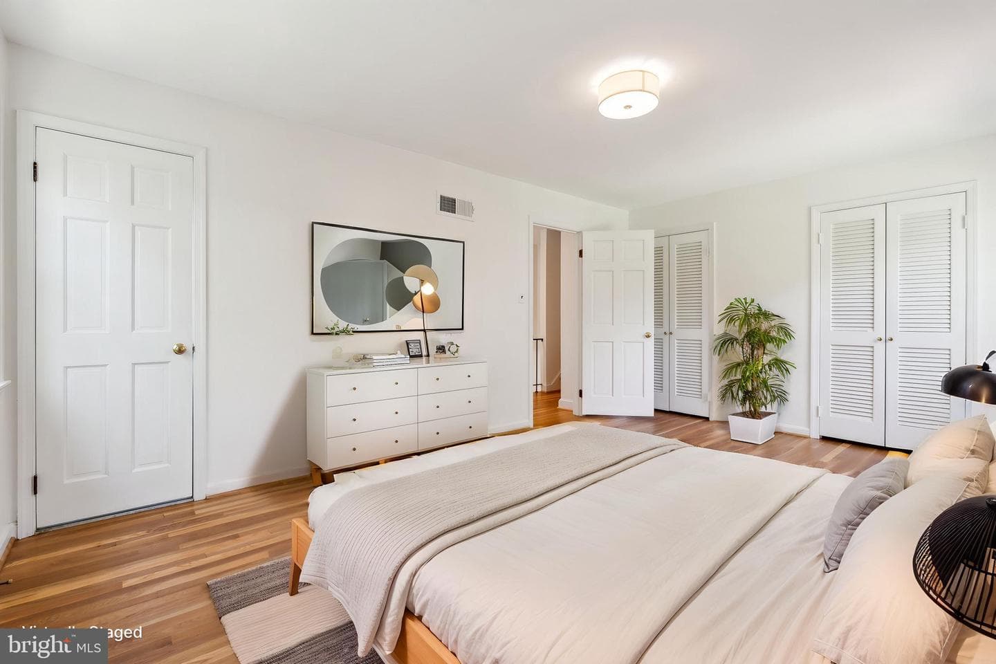 9505 Seddon Court photo 12