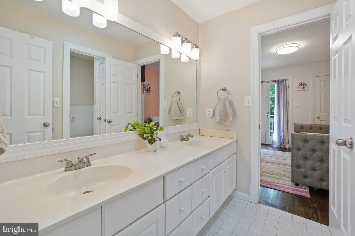 8903 Hempstead Avenue photo 23