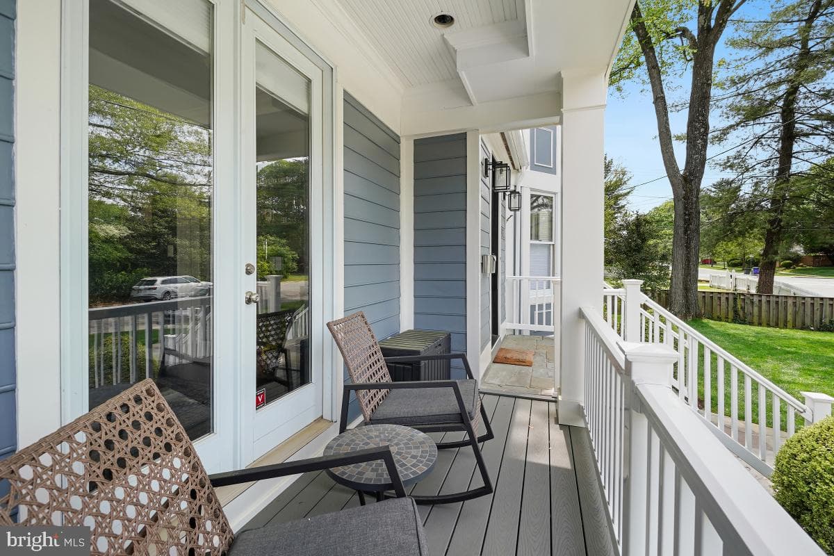 8903 Hempstead Avenue photo 4
