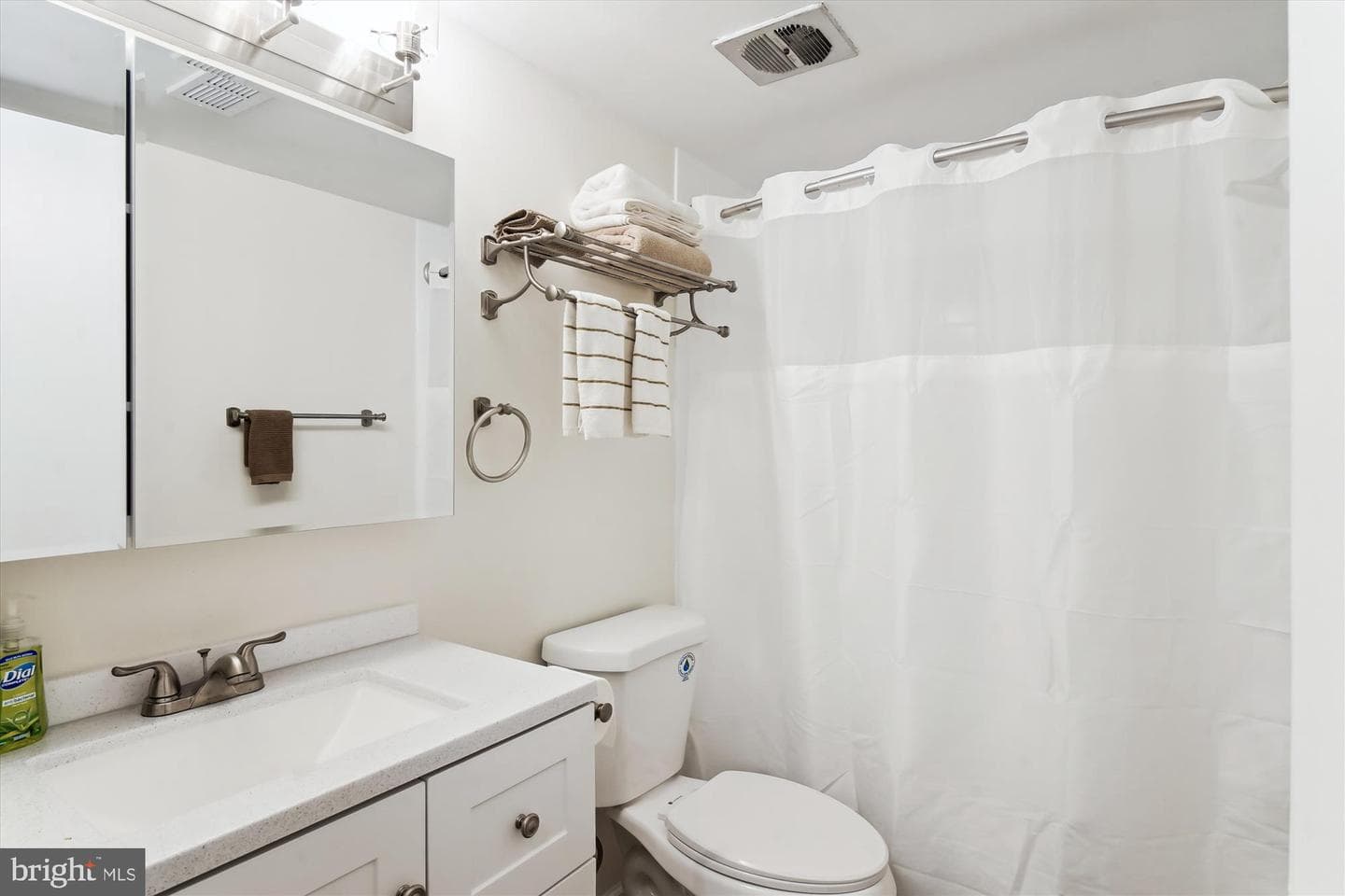 808 Quince Orchard Boulevard #808-10 photo 16