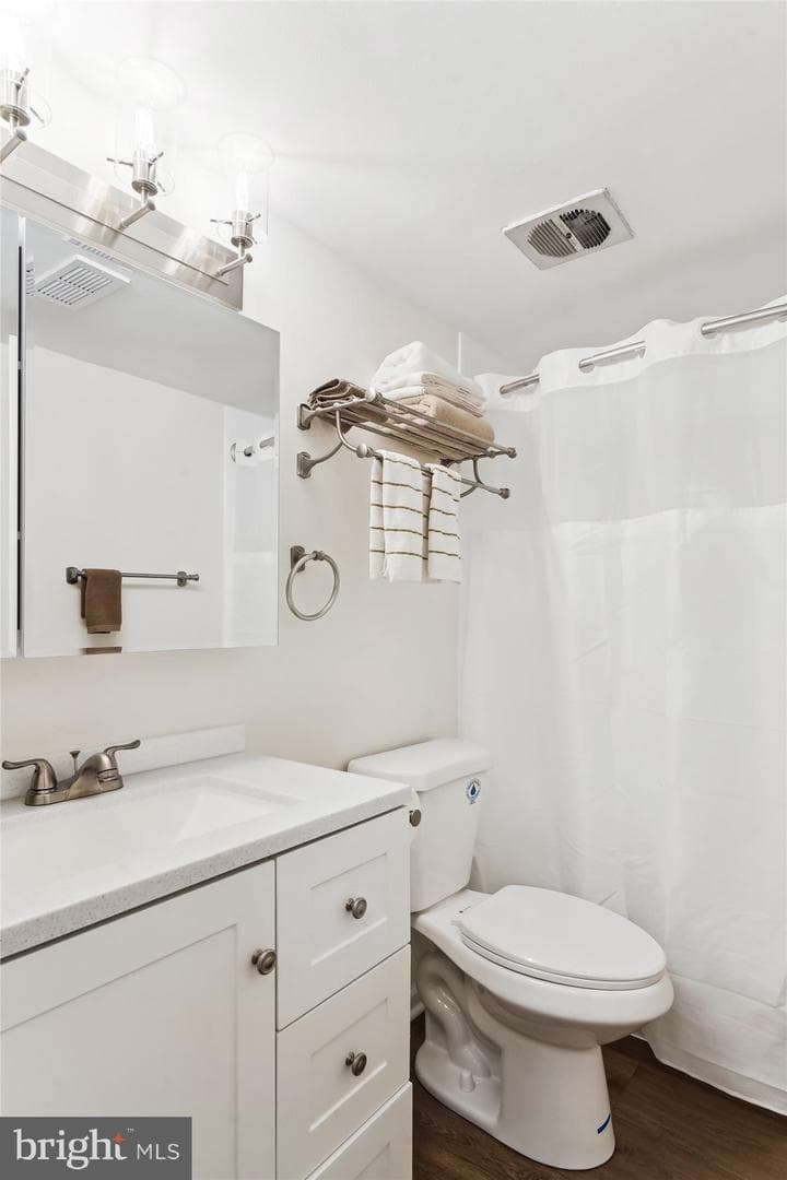 808 Quince Orchard Boulevard #808-10 photo 17