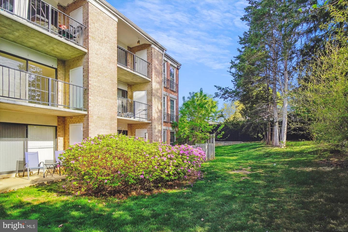 808 Quince Orchard Boulevard #808-10 photo 30