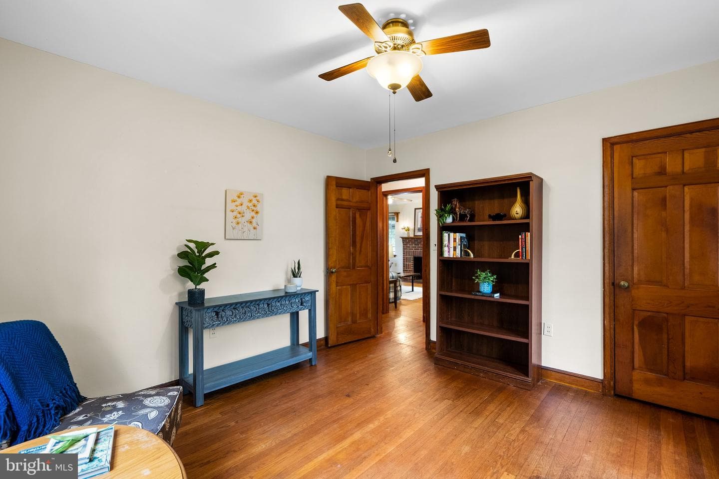 7032 Warfield Road photo 15