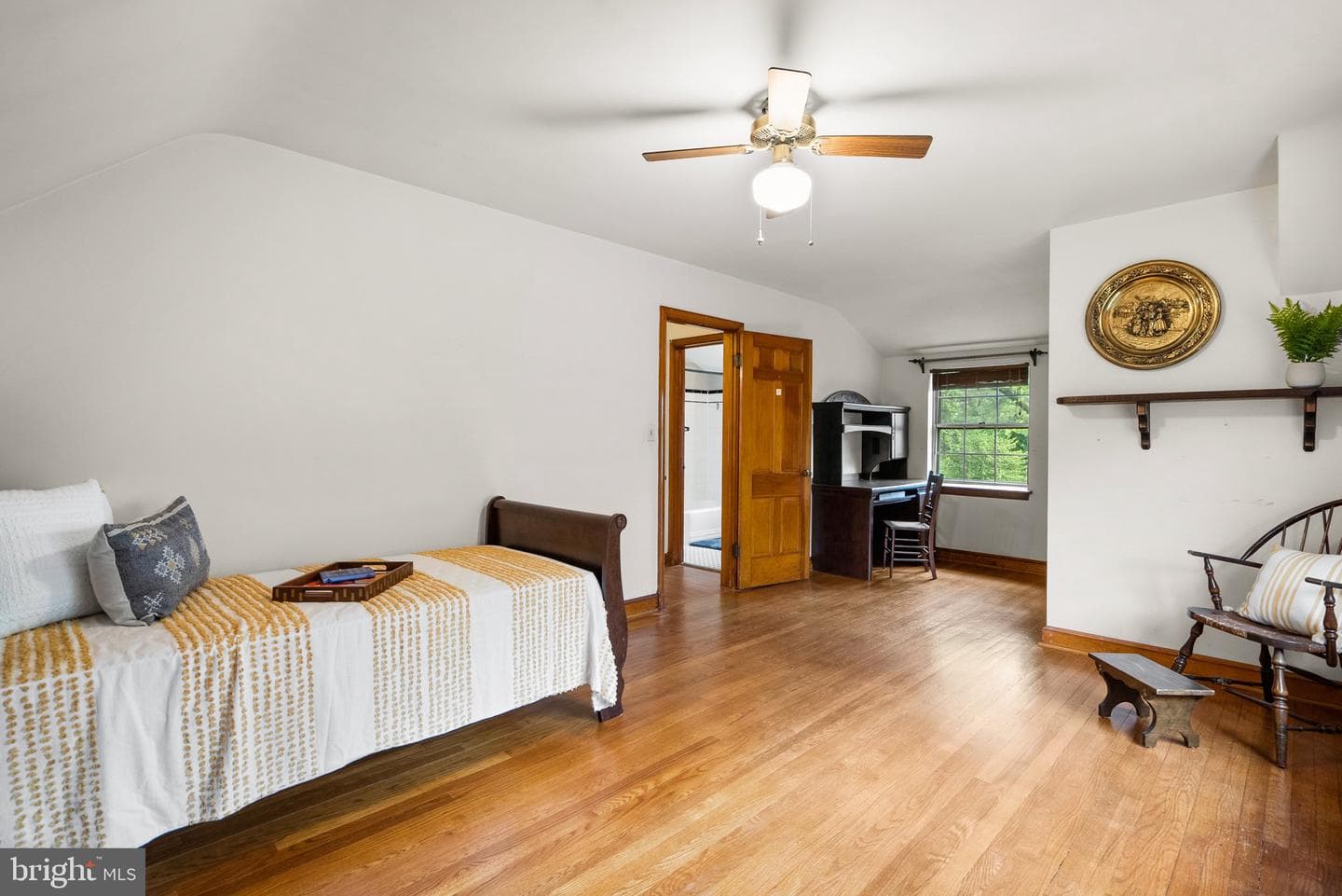 7032 Warfield Road photo 19