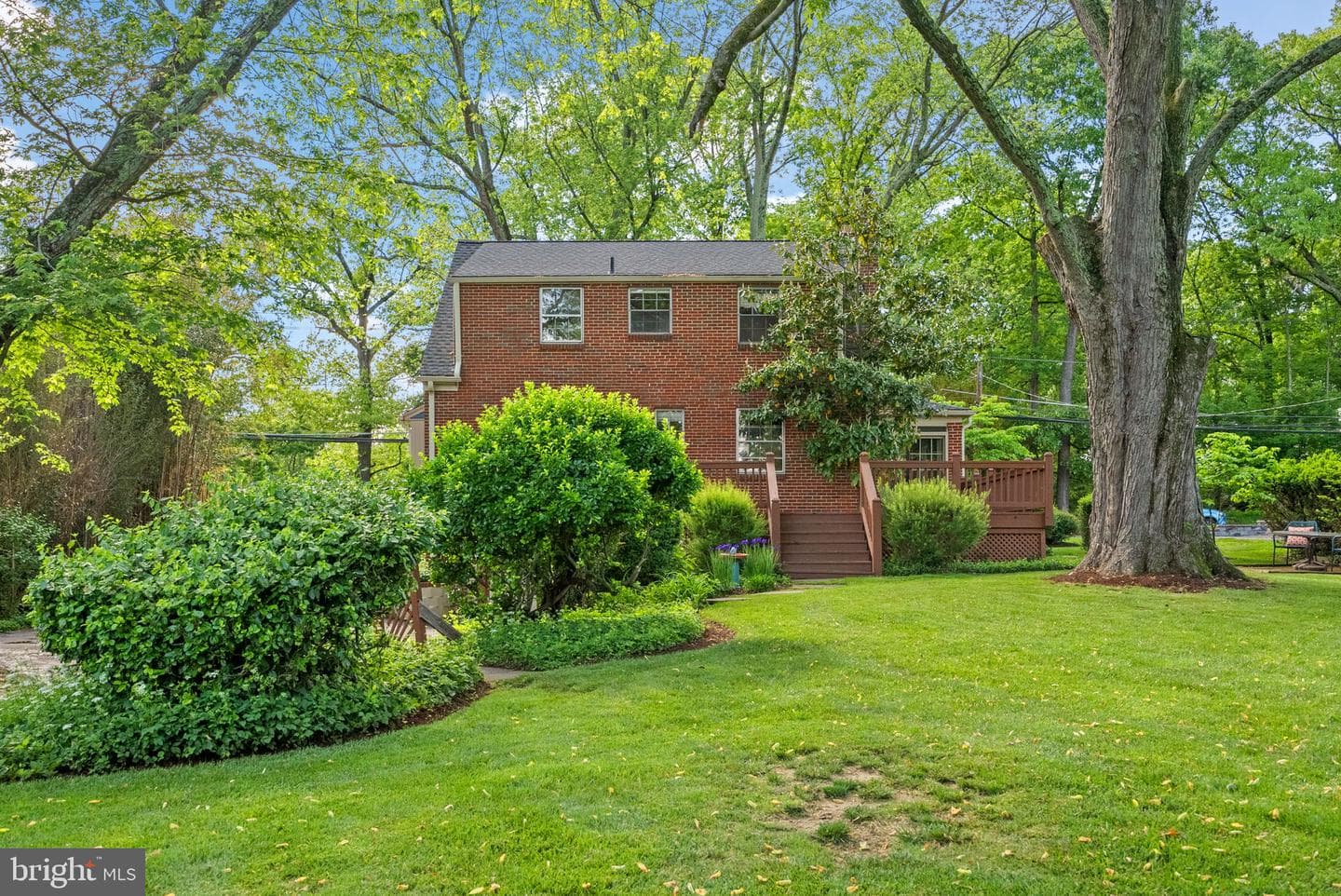7032 Warfield Road photo 26
