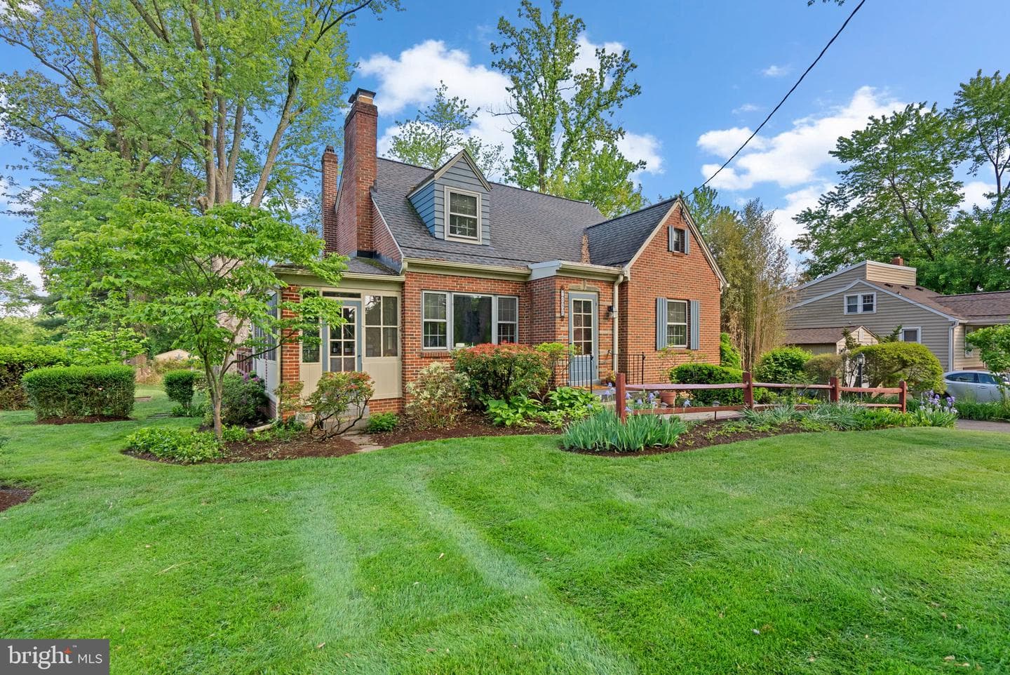 7032 Warfield Road photo 29