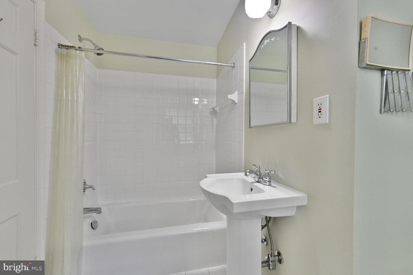 5504 Park Street photo 11