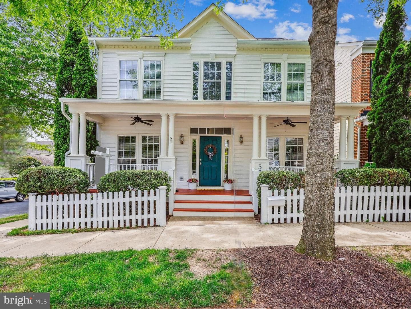 502 Leaning Oak Street photo 1