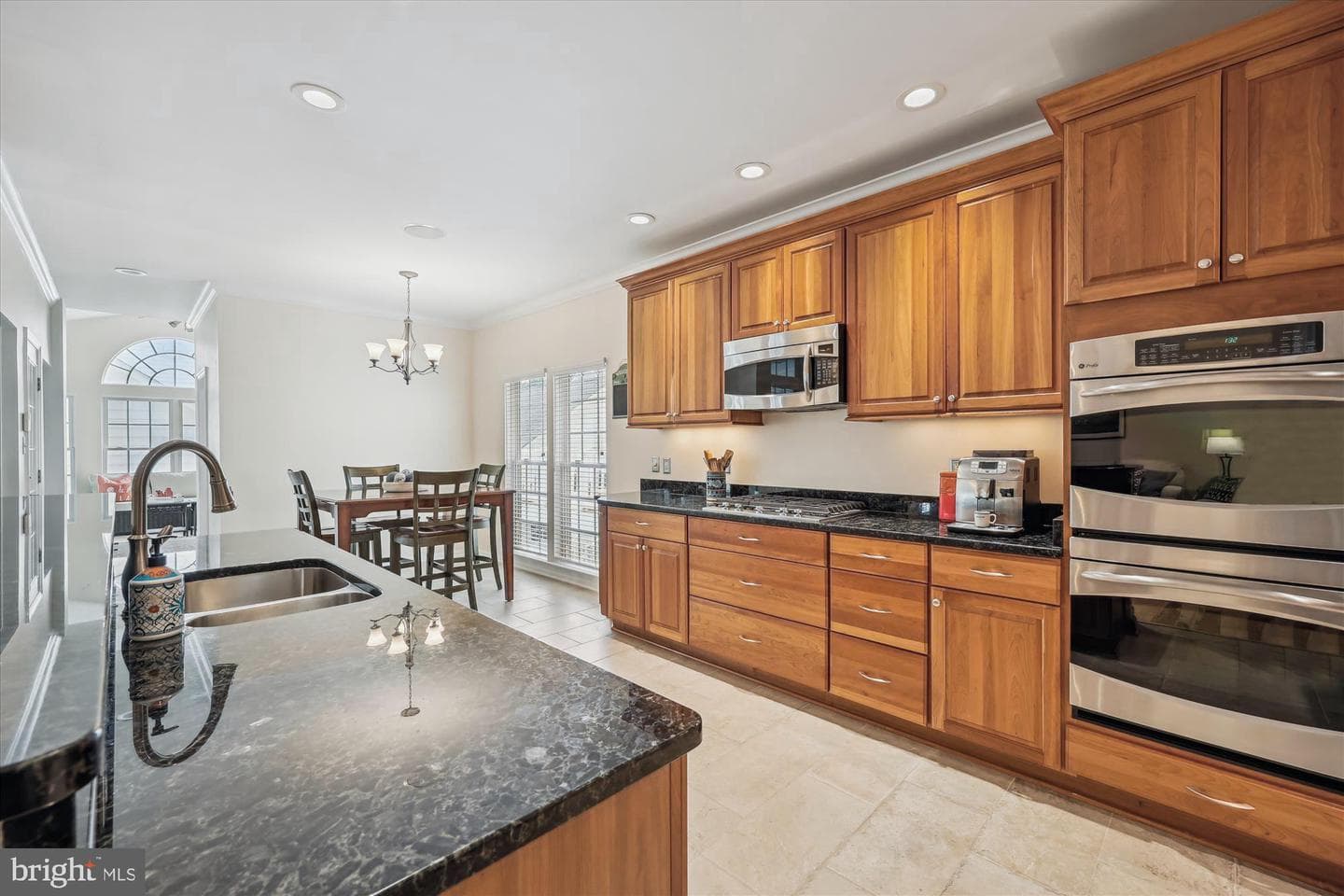 502 Leaning Oak Street photo 21