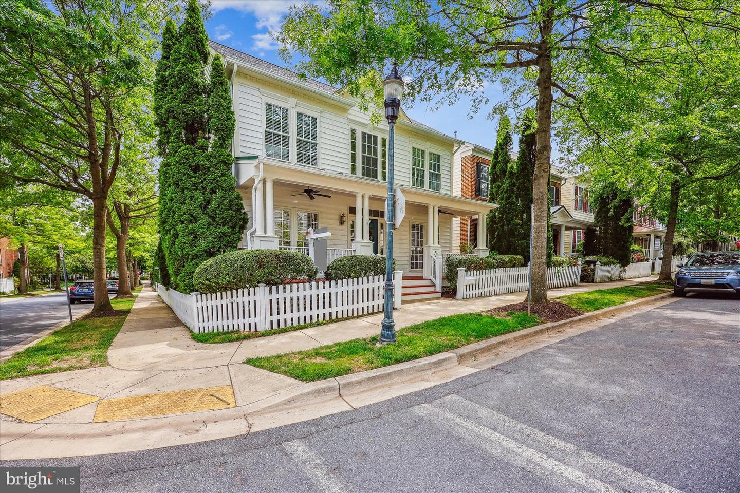502 Leaning Oak Street photo 3