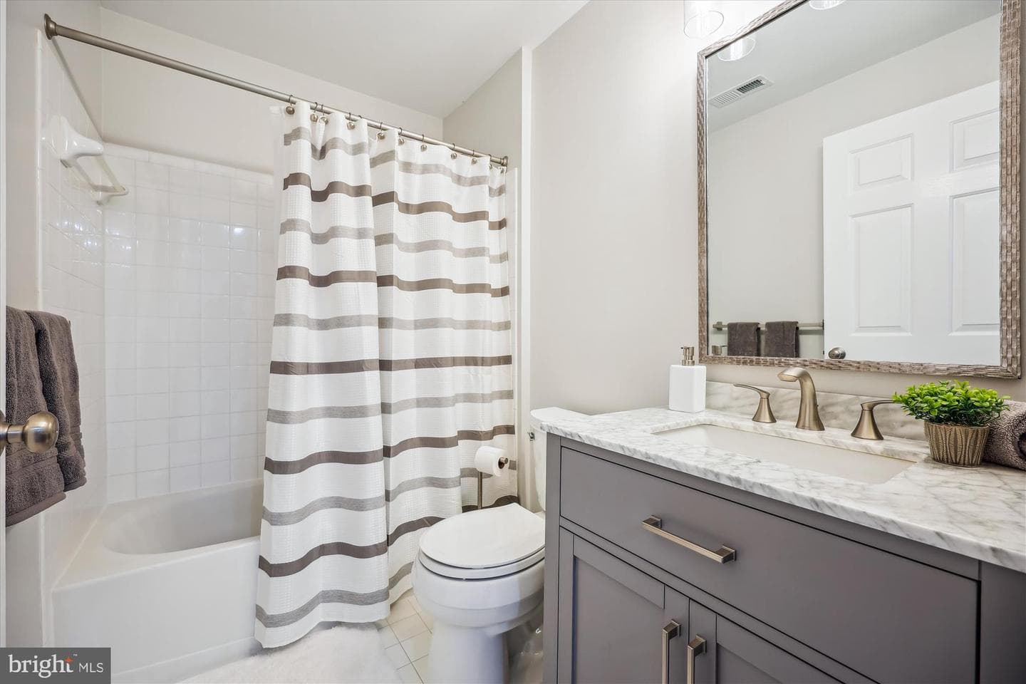 502 Leaning Oak Street photo 44
