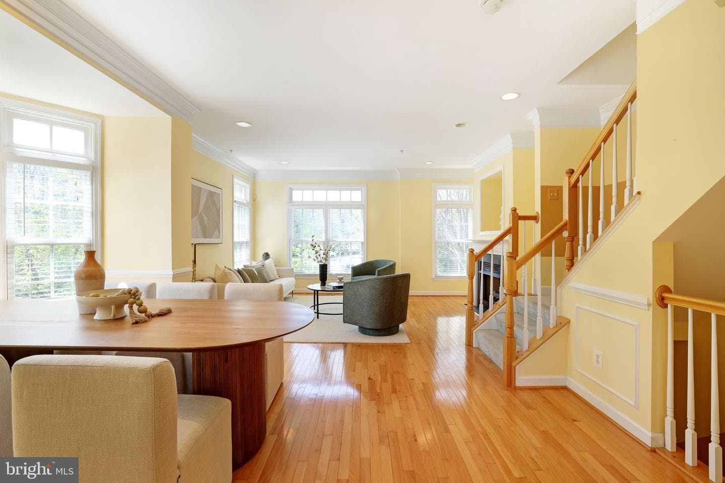 302 Fallsgrove Drive photo 16
