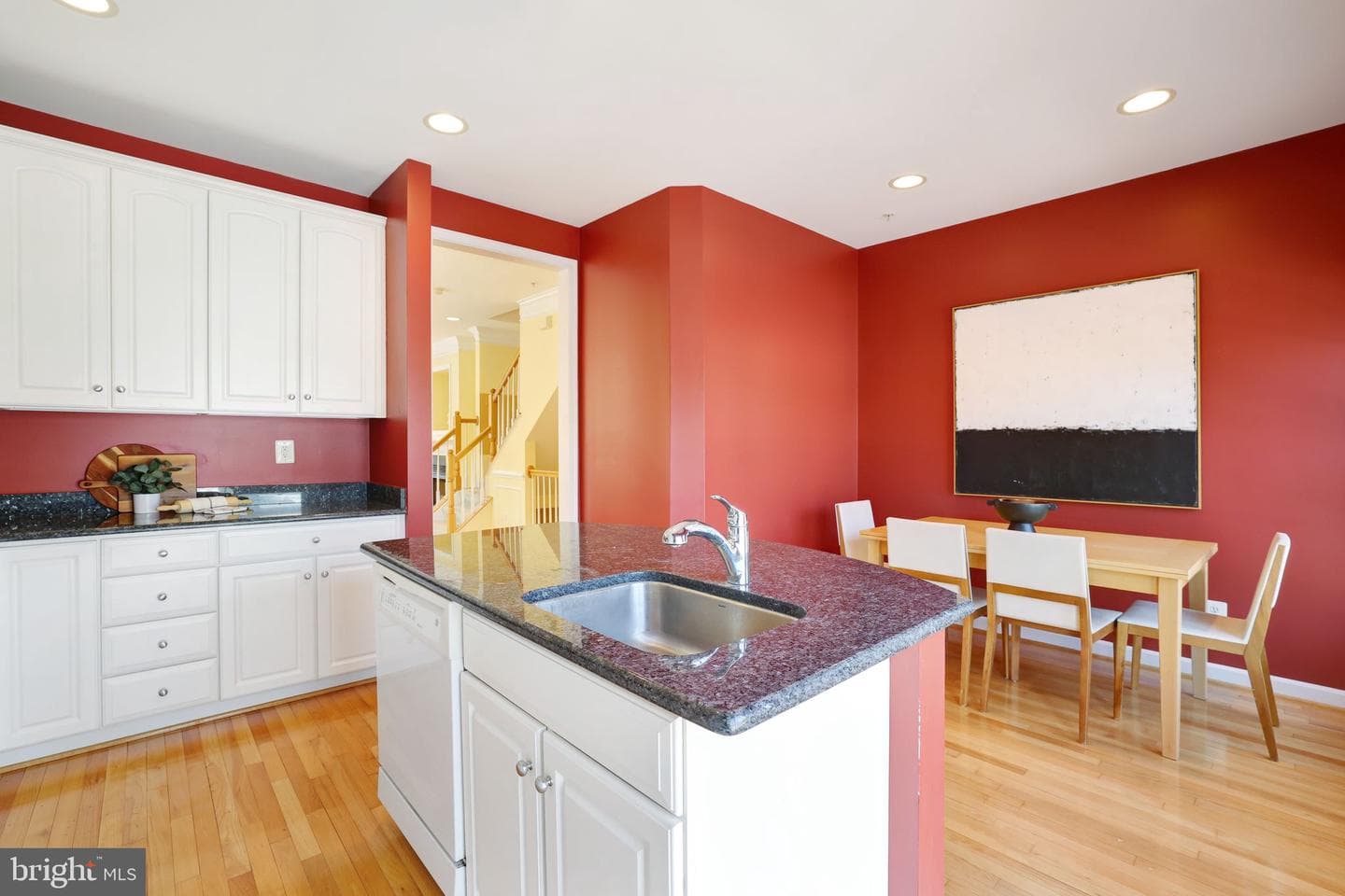 302 Fallsgrove Drive photo 20
