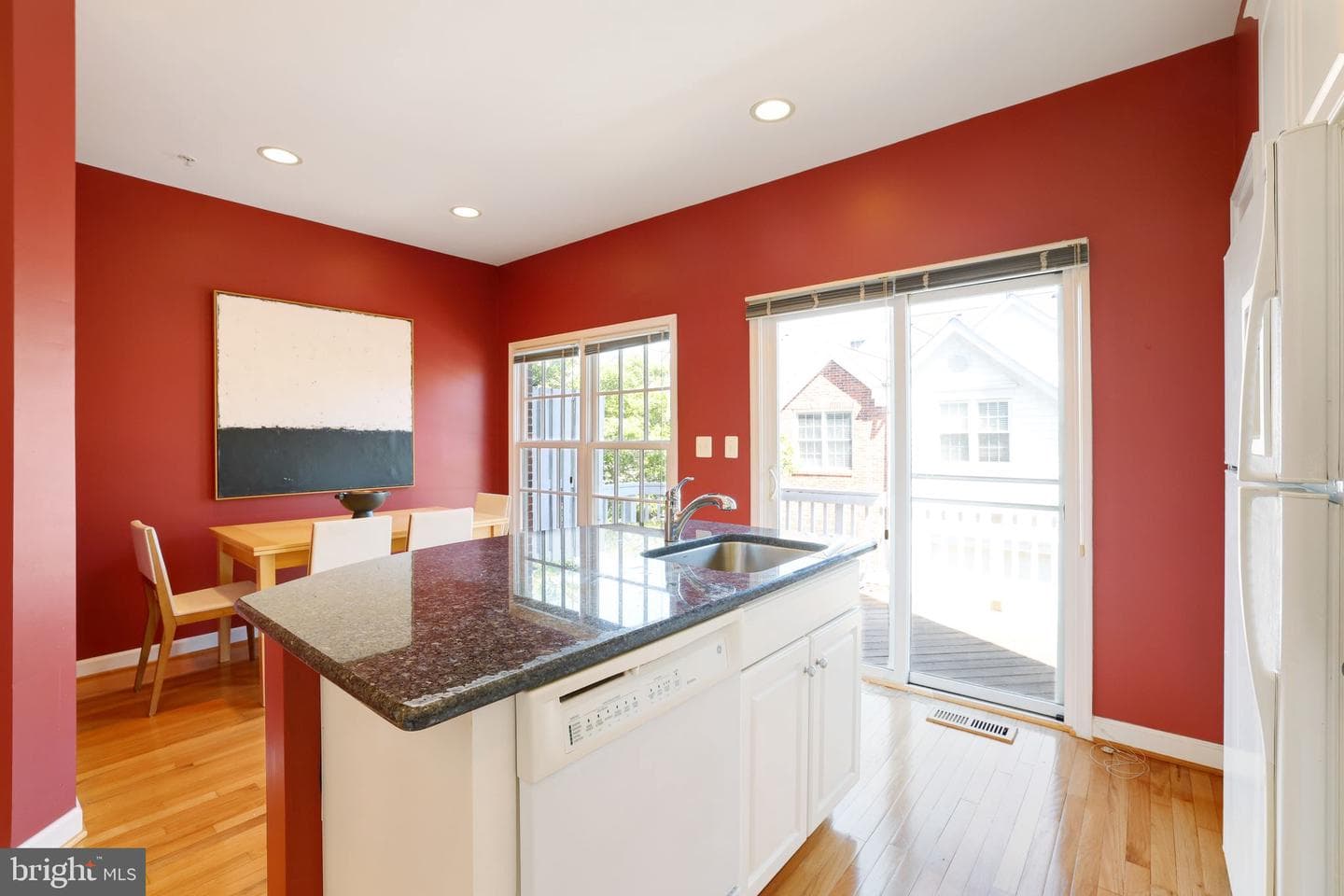 302 Fallsgrove Drive photo 26