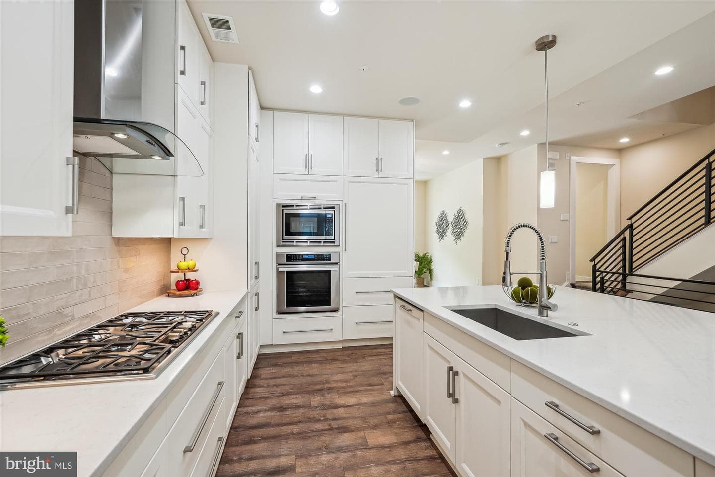 10010 Laureate Way photo 20