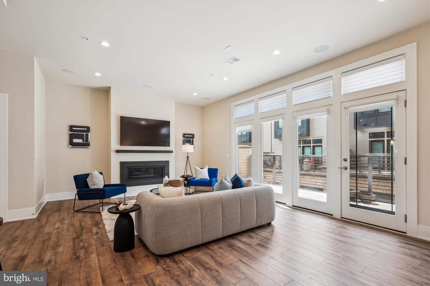 10010 Laureate Way photo 23