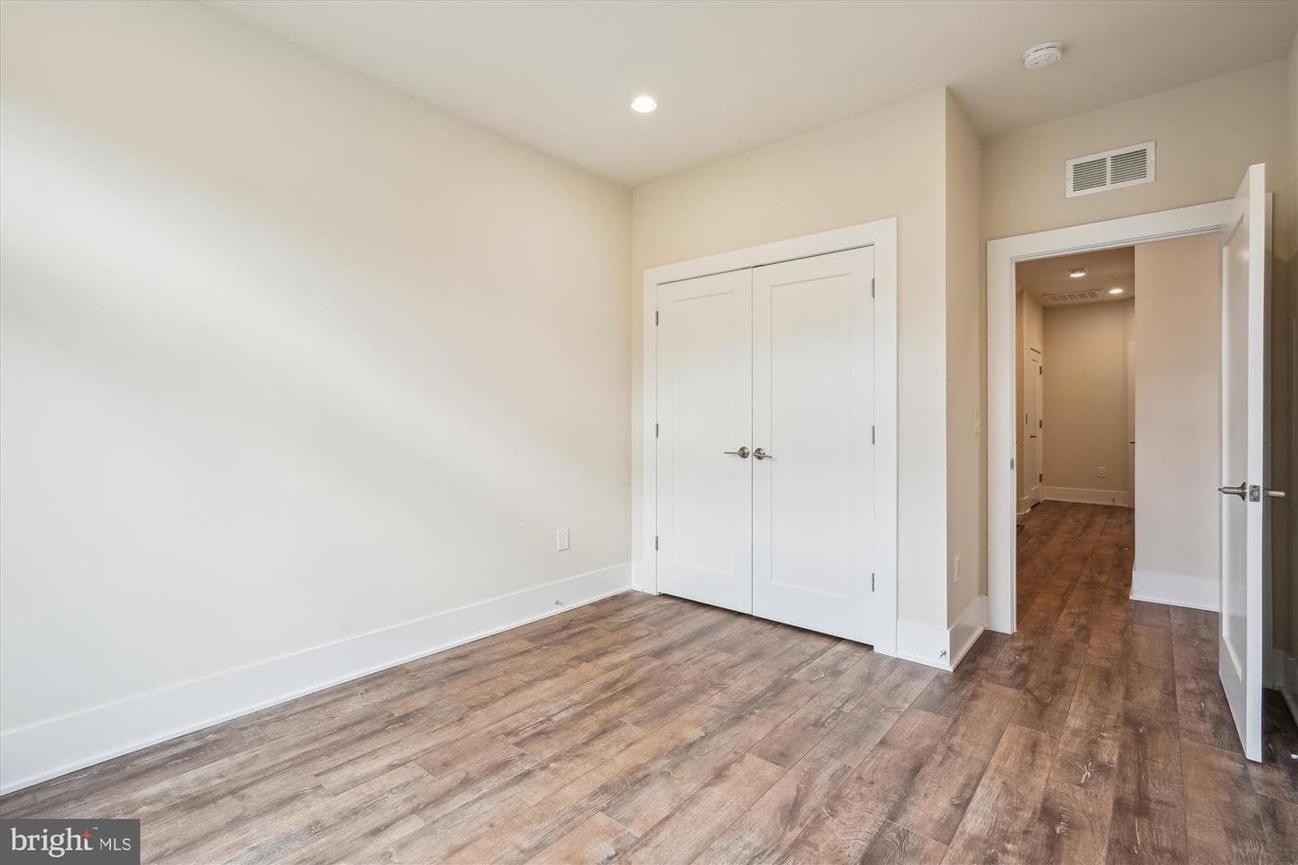 10010 Laureate Way photo 43