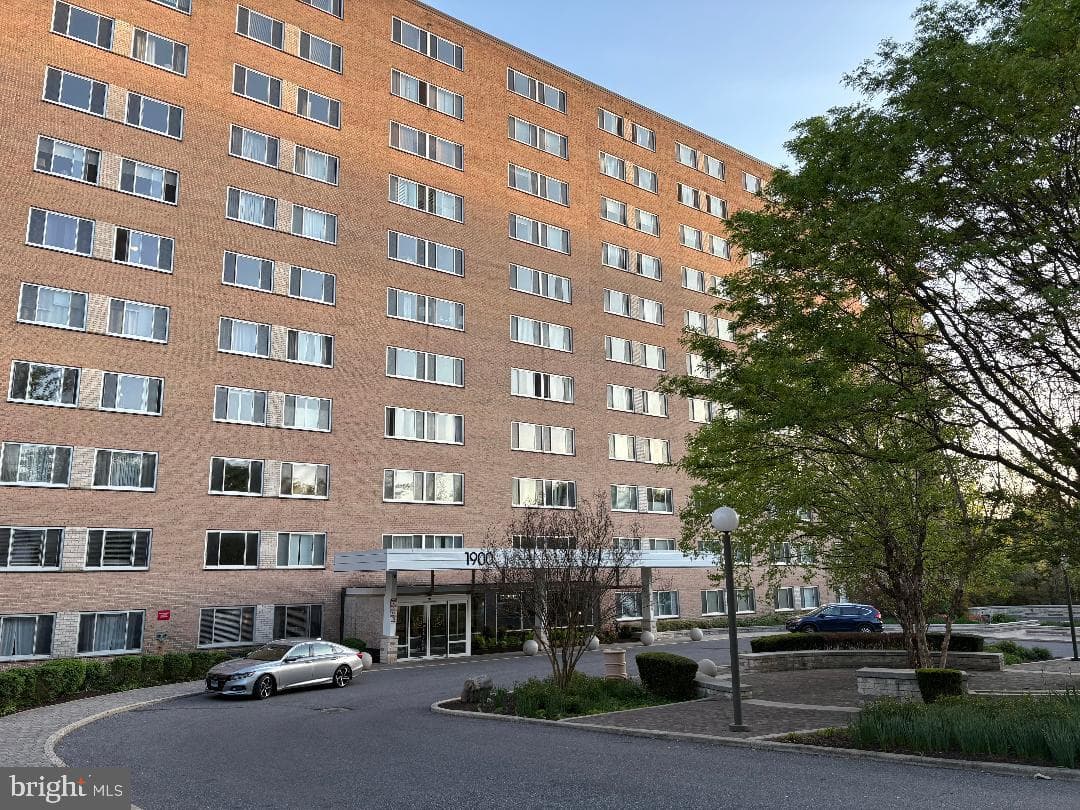 1900 Lyttonsville Road #1006