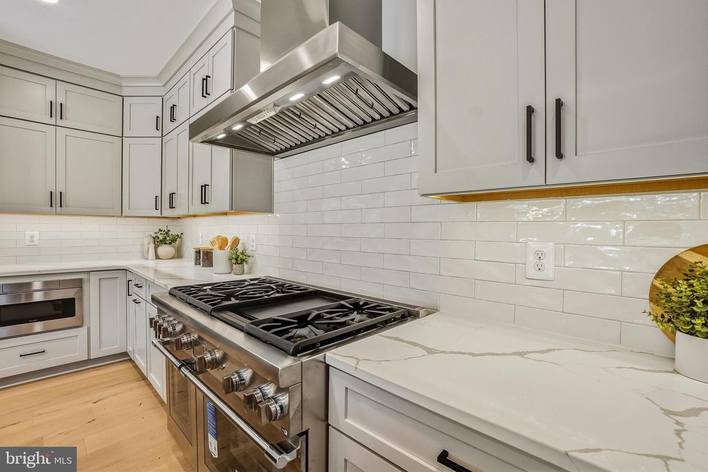 8802 Ridge Road photo 13