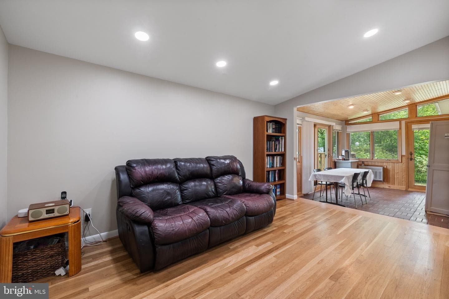 916 Hyde Road photo 13