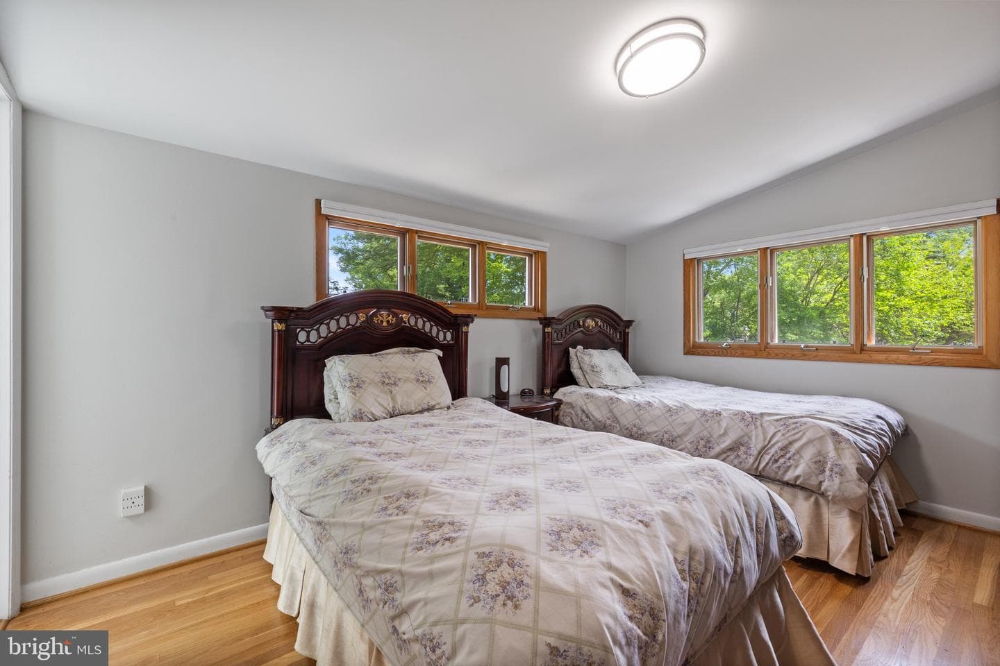 916 Hyde Road photo 19