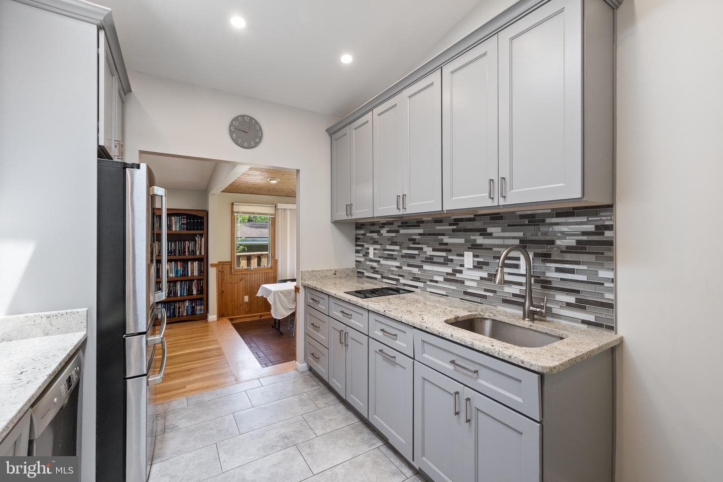 916 Hyde Road photo 5