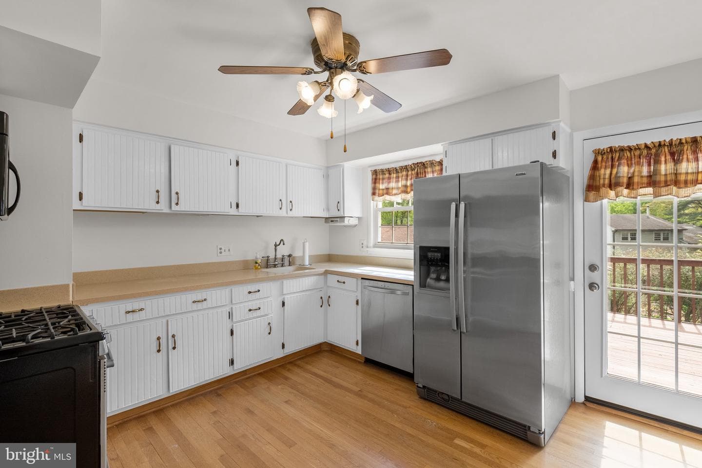 4712 Iris Street photo 14