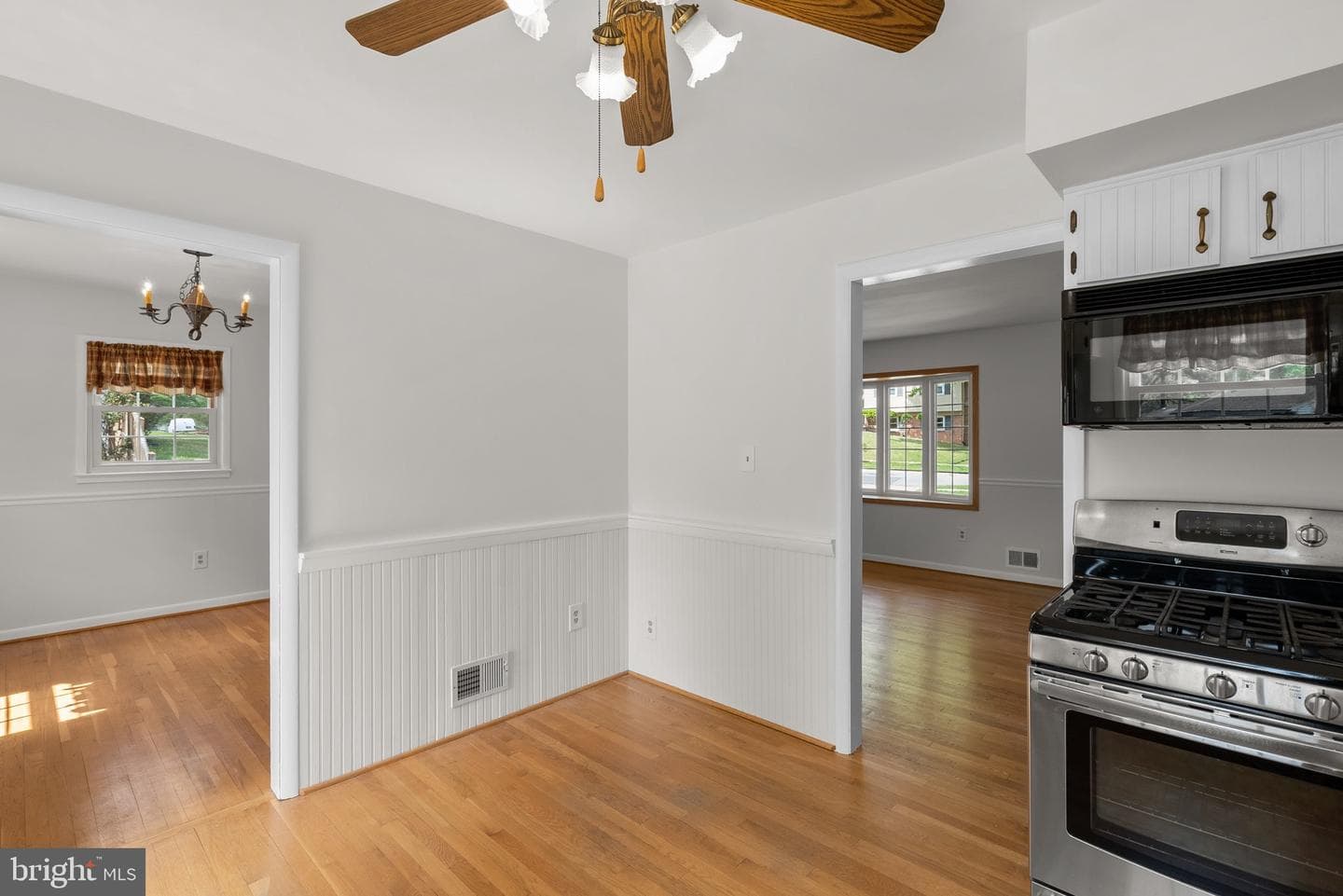 4712 Iris Street photo 17