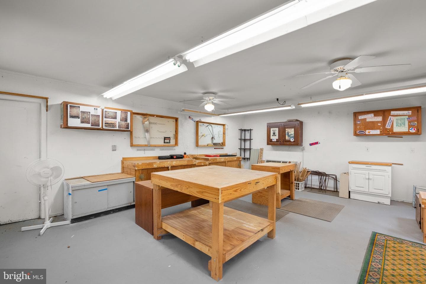 4712 Iris Street photo 3