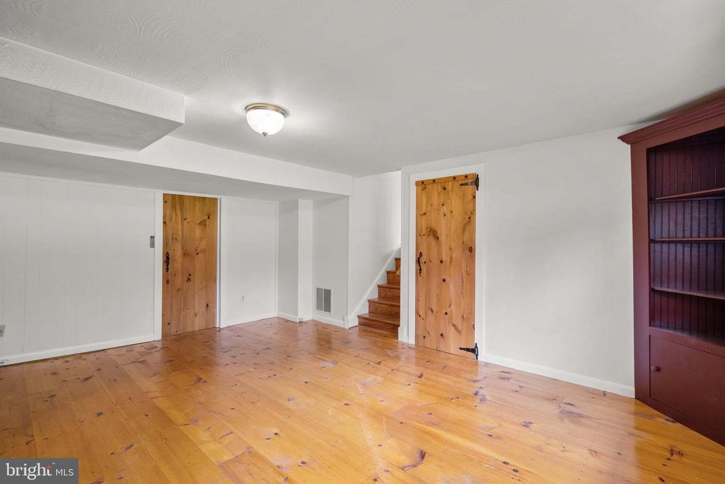 4712 Iris Street photo 33