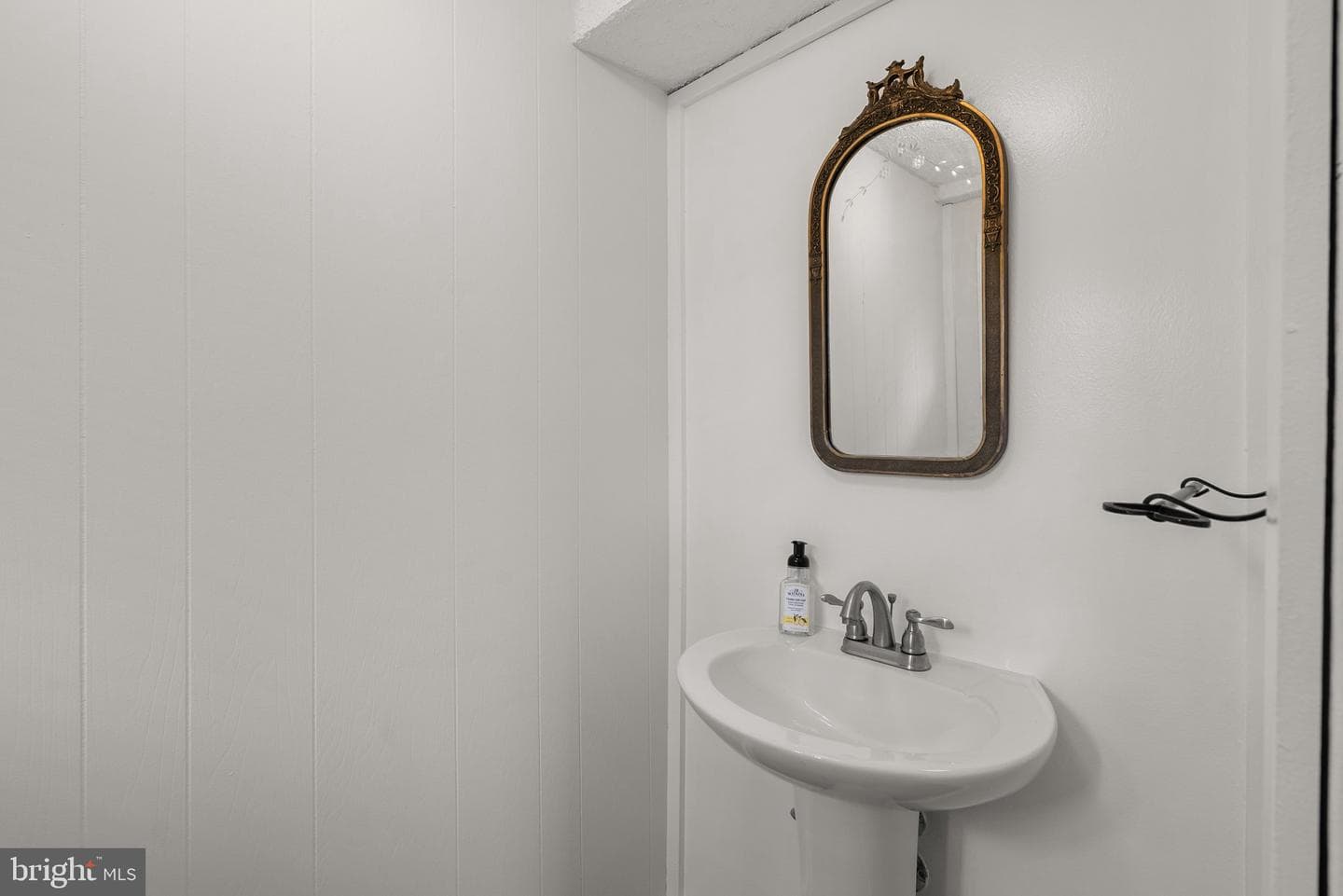 4712 Iris Street photo 34
