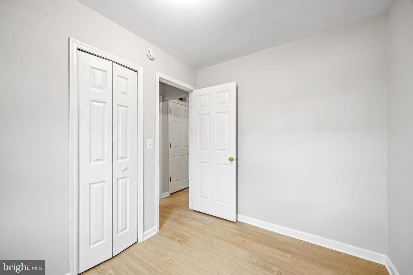565 W Diamond Avenue #27 photo 19
