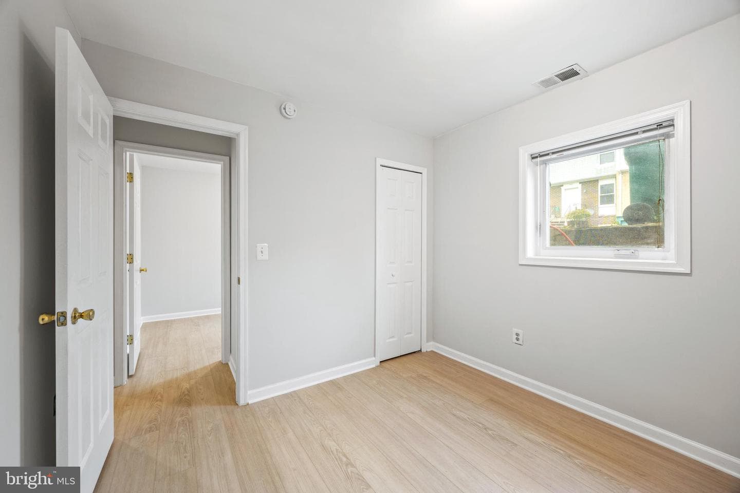 565 W Diamond Avenue #27 photo 22
