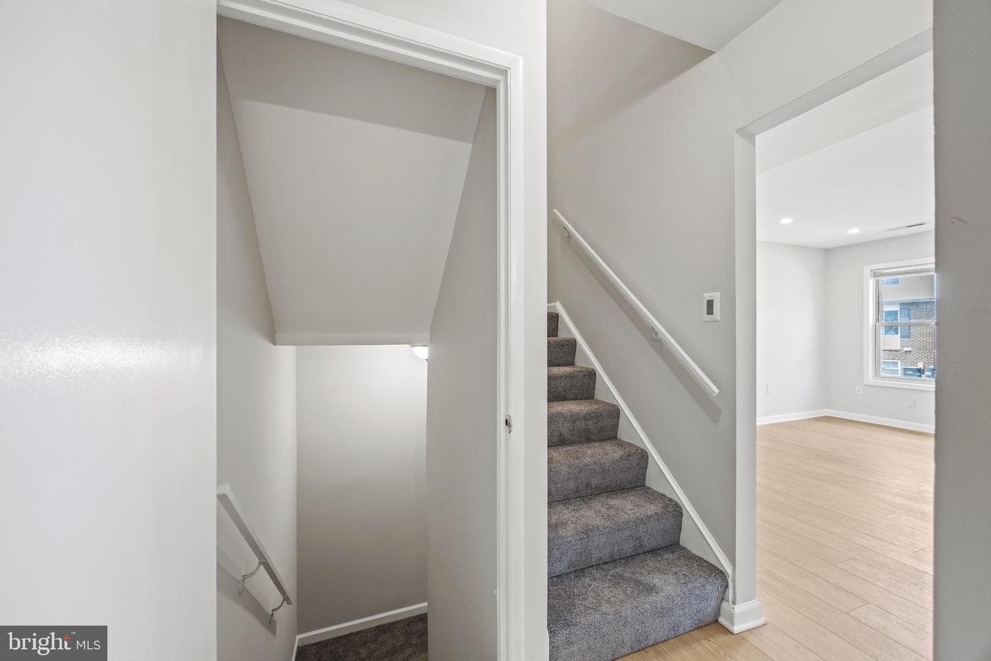 565 W Diamond Avenue #27 photo 9