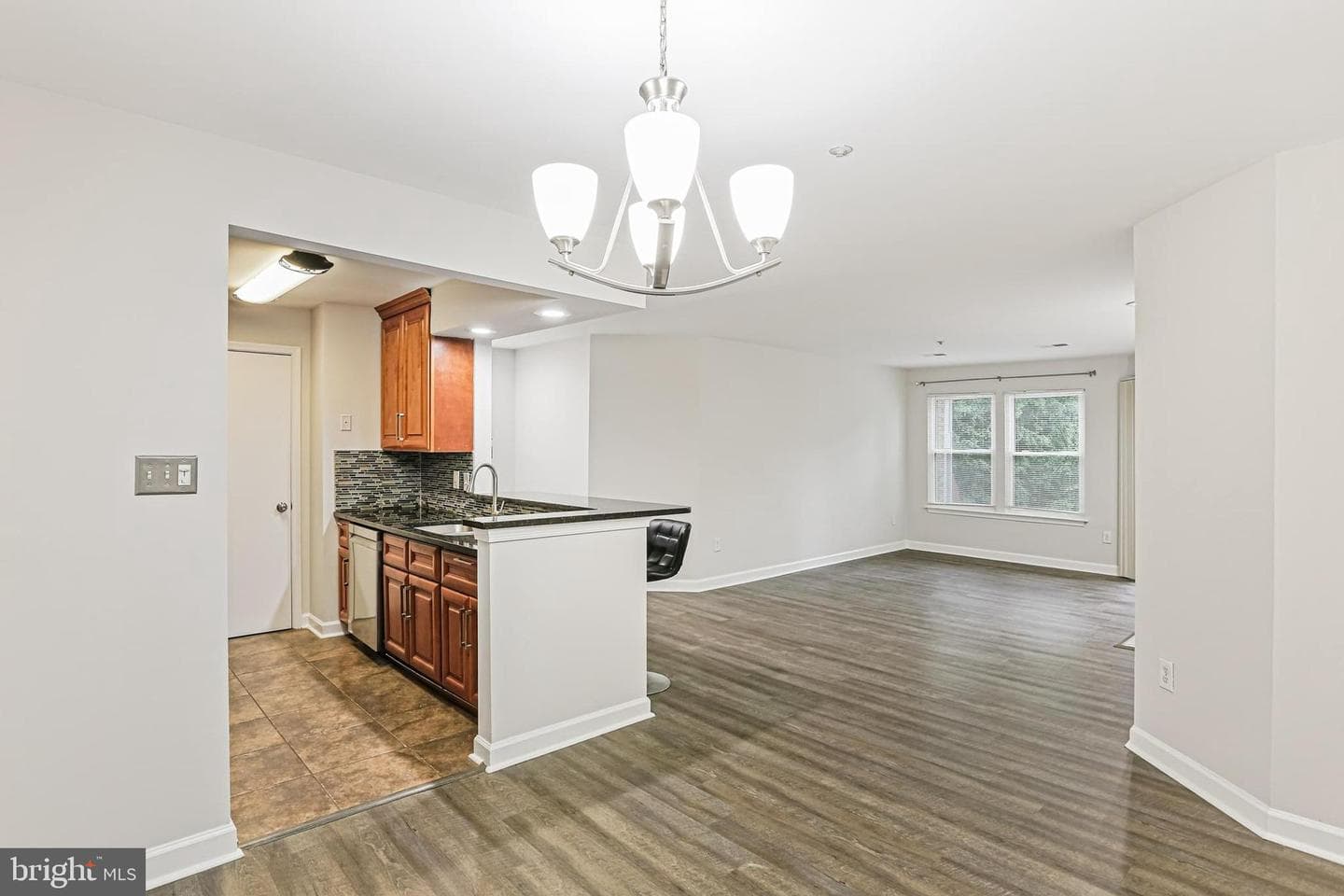 3301 Sir Thomas Drive #6-B-31 photo 11