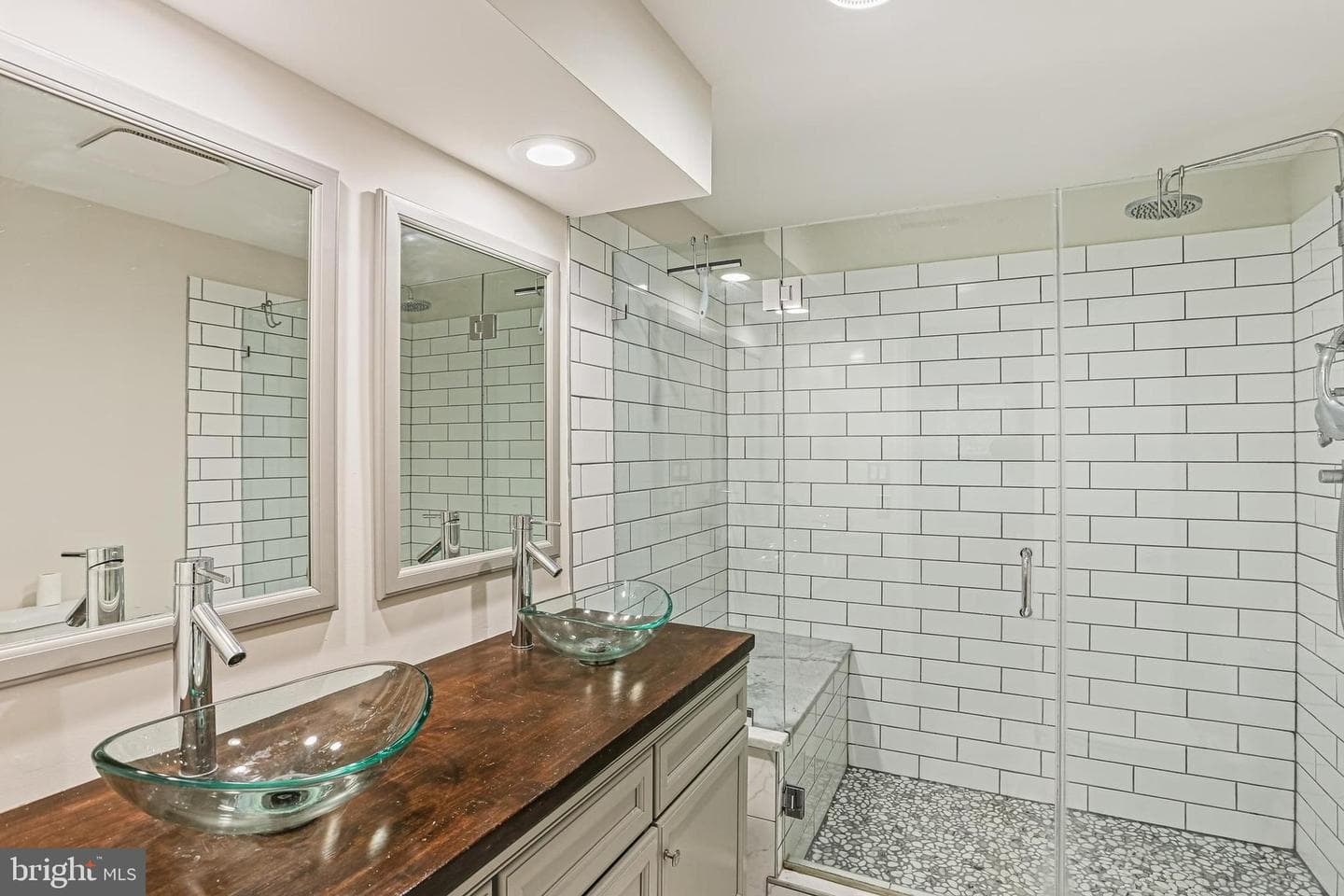 3301 Sir Thomas Drive #6-B-31 photo 15